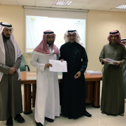الدفاع المدني يشارك إدارة الأمن والسلامة المدرسية بتعليم الزلفي في برنامج دافع الوطني