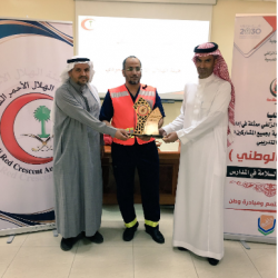 مدير إدارة الأمن والسلامة المدرسية بتعليم الزلفي يقيم دورة برنامج دافع الوطني
