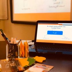 الروضة الخامسة والثلاثون بالأمواه توزيع مطويات ومنشورات عن برنامج  ( مدرستي الآمنة)