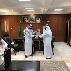 تعليم الجوف – تكريم المدير العام للتعليم من قِبل مدير ادارة الأمن والسلامة المدرسية