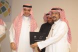 معالي الوزير … يمنح الإدارة العامة وسام الجودة والتميز من المرتبة الأولى